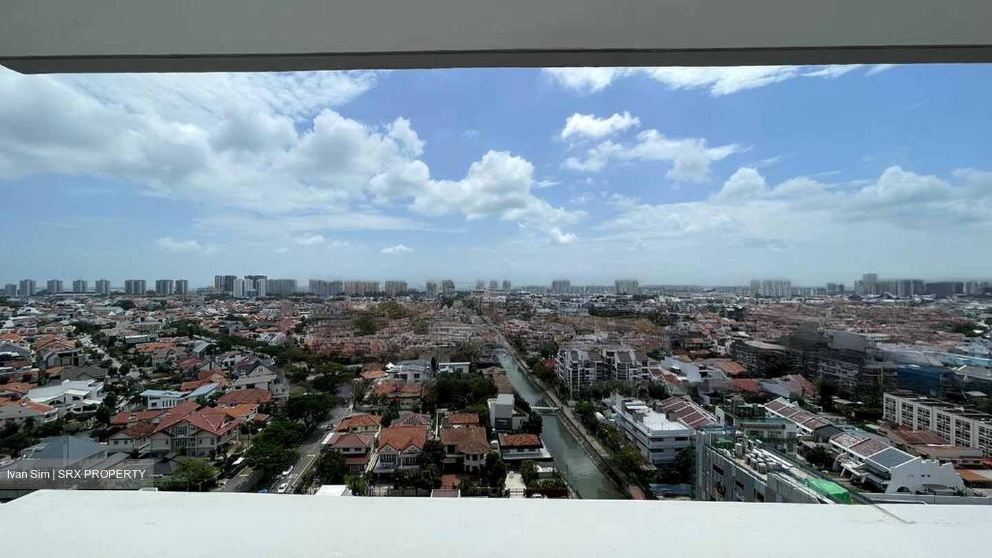 The Trumps (D14), Condominium #470443091